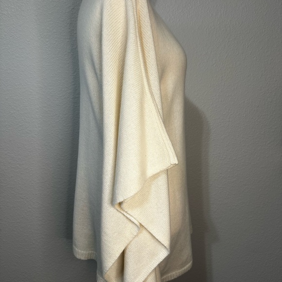 Calypso St. Barth Cream Cashmere V Neck Poncho Tunic Sweater. - Picture 7 of 7
